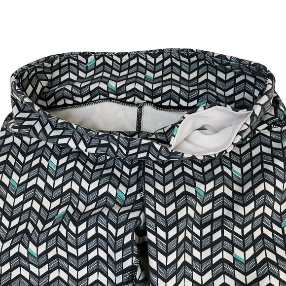 alo Yoga Airbrushed Chevron Arrow Full Length Legging - Picture 9 of 12